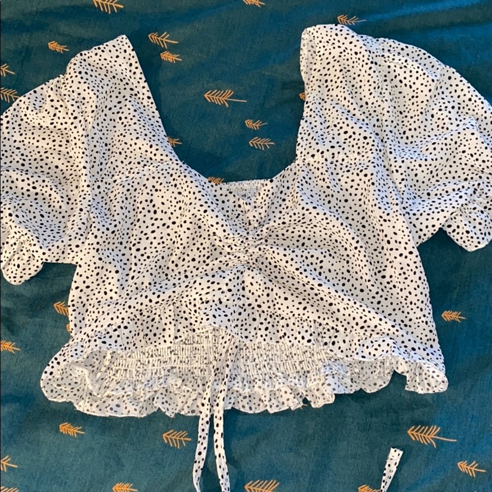 Black/White print crop top
